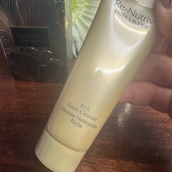 Estée Lauder 3-Pc Re-Nutriv Ultimate Diamond Gift Set NIB - Picture 10 of 12